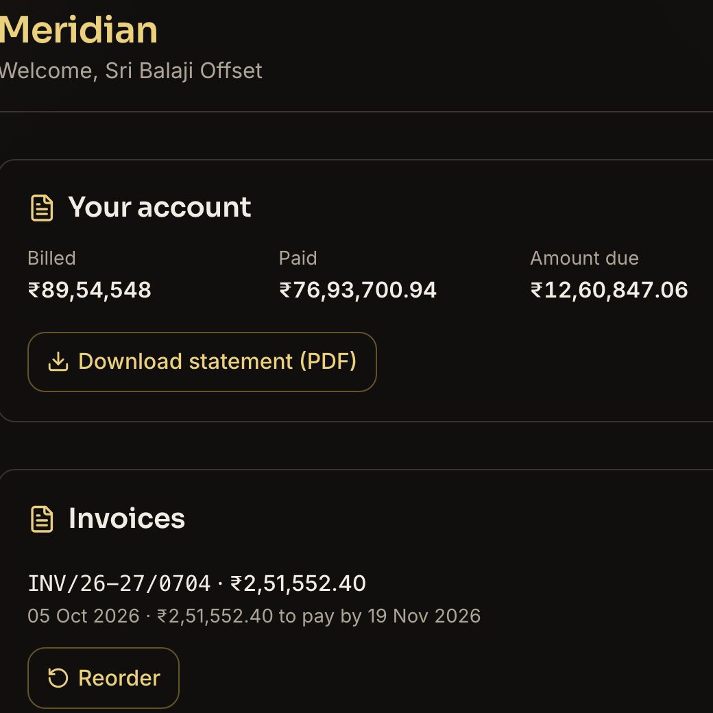 Customer portal showing the account balance, an outstanding amount, a statement download and the list of invoices