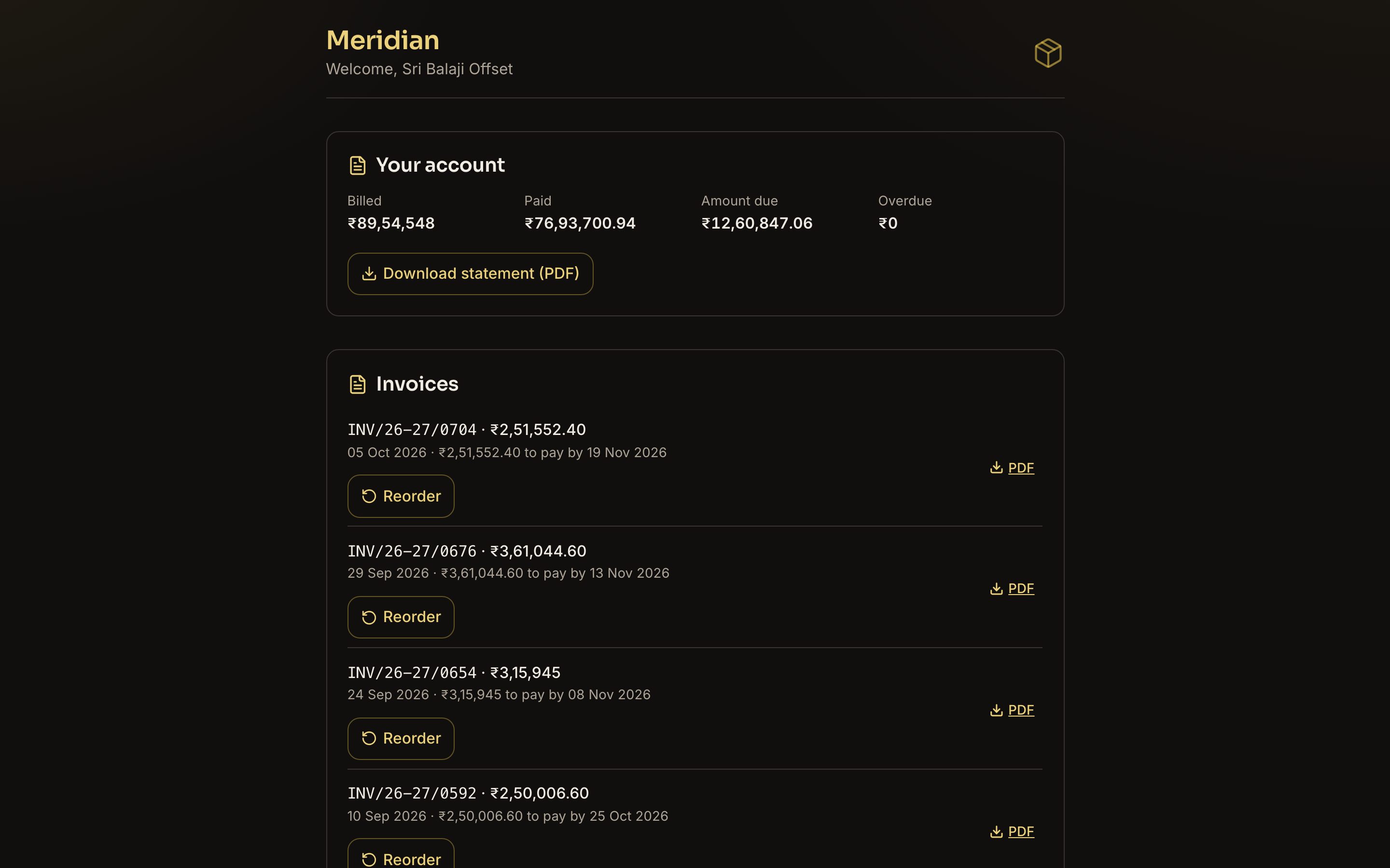 Customer portal showing the account balance, an outstanding amount, a statement download and the list of invoices