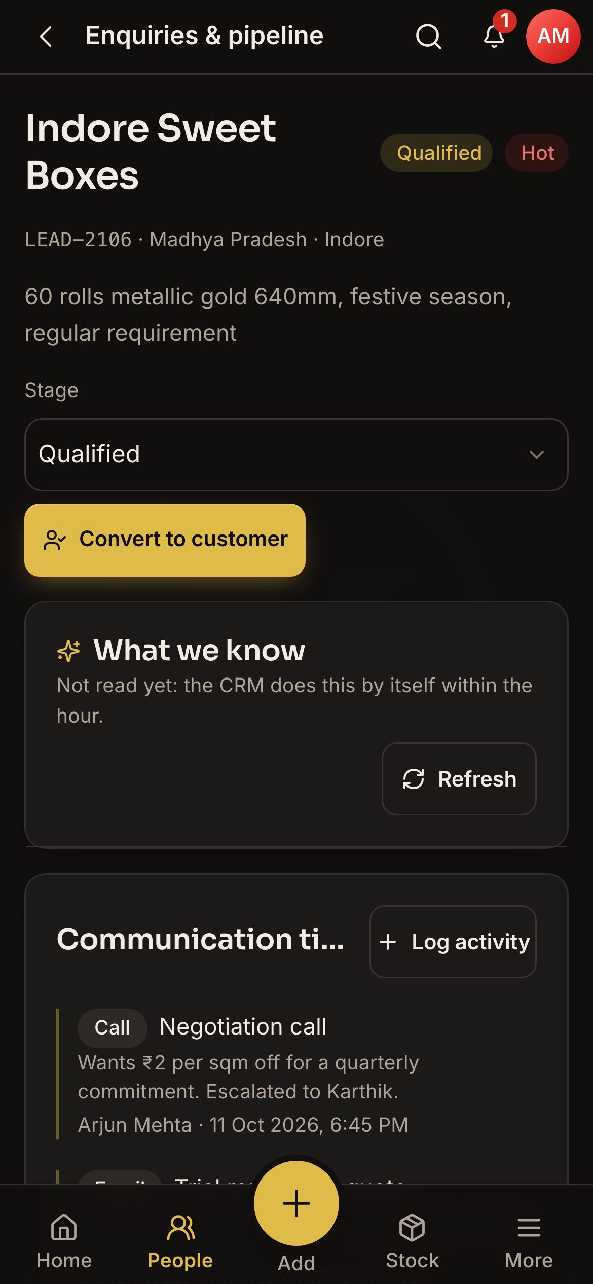 Phone screen showing a lead with its stage, what is known about it and its communication timeline